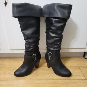 6M Leather Black Boots